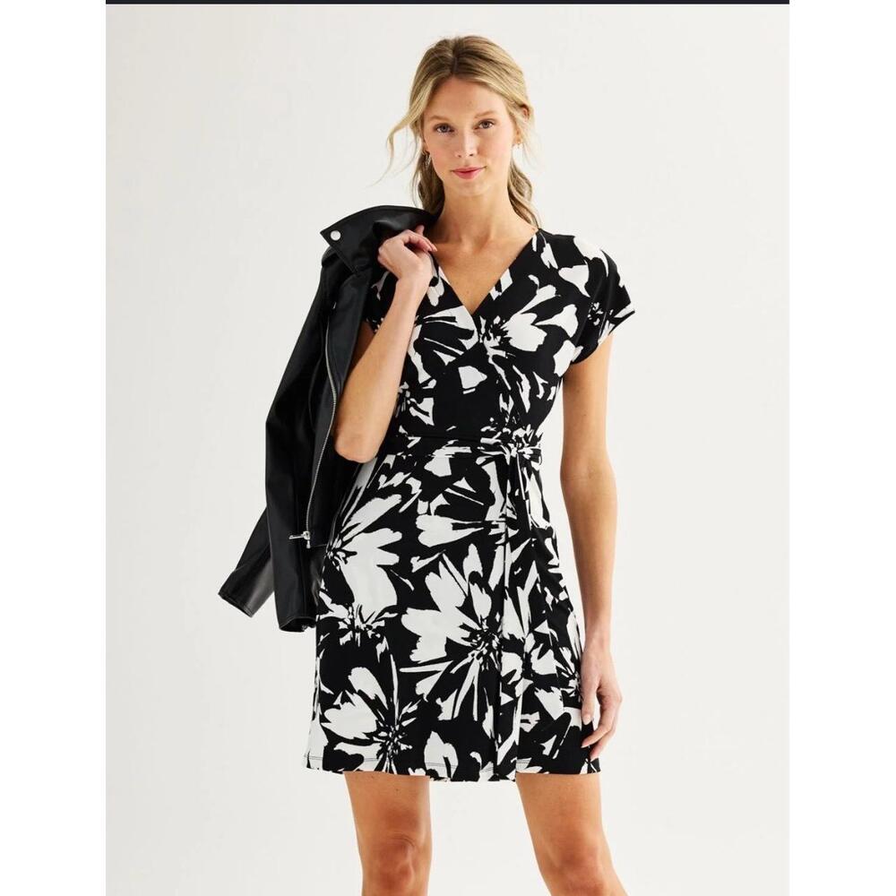 NWOT Nine West Women's Wrap Dress XXL Black White Floral Dolman Sleeve Stretch